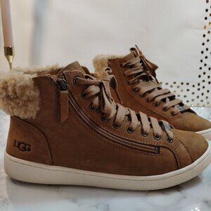 UGG ALAMEDA MID ZIP TRAINER CHESTNUT - Women's Size 10